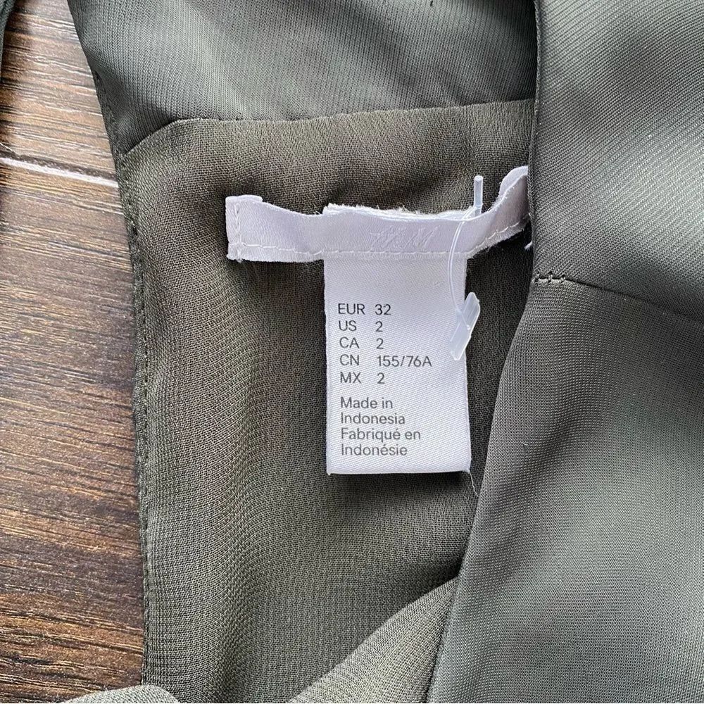 H&M | Satin dress - Picture 6 of 11